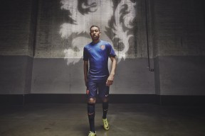 AC Milan Sports-东契奇新规引爆联盟！官方势不可挡条款助飞独行侠，公牛深陷争议漩涡